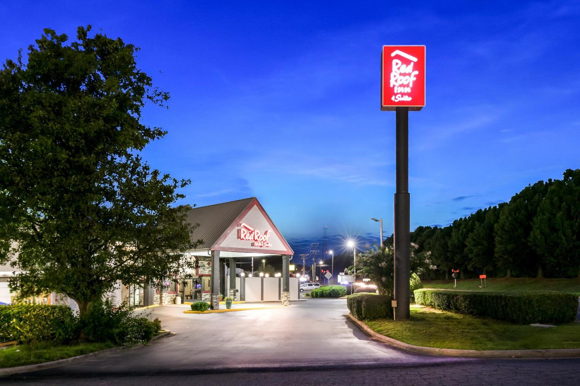 Red Roof Inn & Suites Duncan Εξωτερικό φωτογραφία
