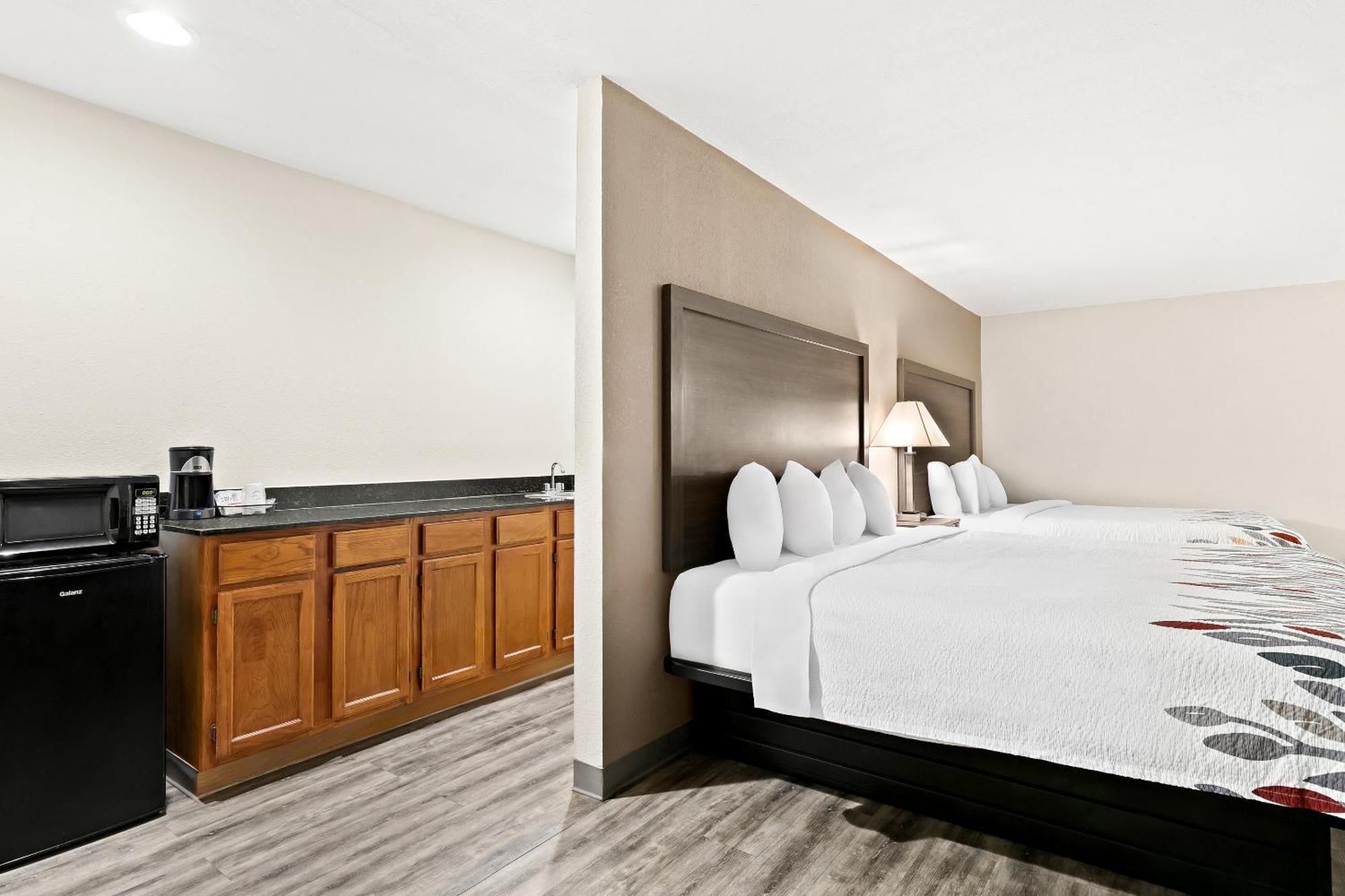 Red Roof Inn & Suites Duncan Εξωτερικό φωτογραφία