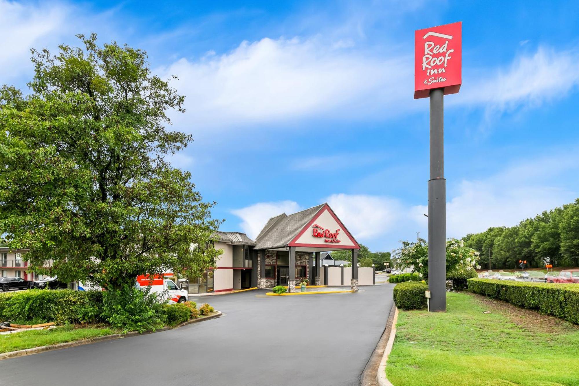 Red Roof Inn & Suites Duncan Εξωτερικό φωτογραφία